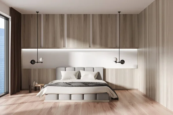 Holzschlafzimmer Mit Bett Und Dekoration Auf Nachttisch Hartholzboden Hotelschlafbereich Mit — Stockfoto