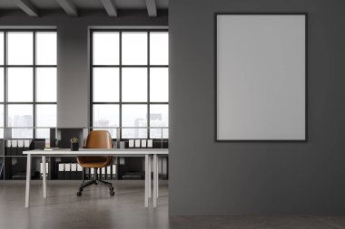 Gri duvarları, beton zemini, kahverengi sandalyeli rahat beyaz masası, klasörlü rafları ve sağında dikey poster çerçevesi olan şık CEO ofisinin içi. 3d oluşturma