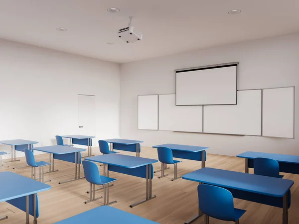 简约的教室内部 蓝色的书桌和椅子排成一排 侧视图模拟复制空间的空白黑板和屏幕 配备设备的学校观众空间 3D渲染 — 图库照片