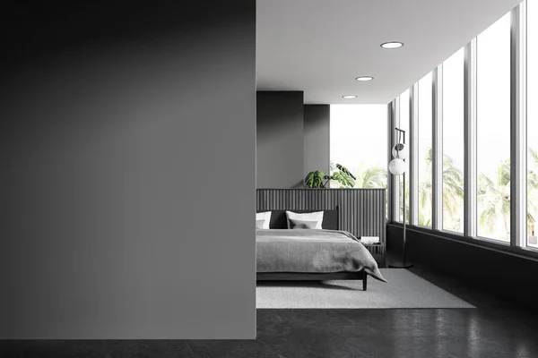 Interieur Des Stilvollen Schlafzimmers Mit Grauen Wänden Steinboden Bequemem King — Stockfoto