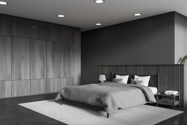 Ecke Des Stilvollen Schlafzimmers Mit Grauen Wänden Betonboden Bequemem King — Stockfoto