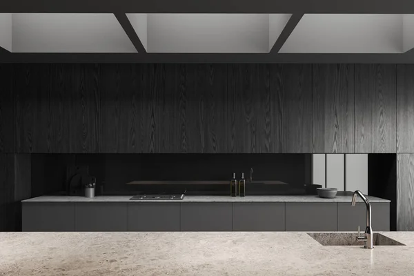 Interior Cozinha Escura Com Ilha Bar Quartzo Pia Fogão Com — Fotografia de Stock