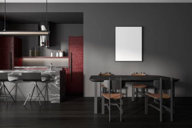 İçi yemek masası ve sandalyelerle dolu karanlık mutfak, ahşap zemin üzerinde bar adası. Mutfak gereçleri yemek alanında, rafları ve kaputu var. Gri duvarda maket posteri var. 3B görüntüleme