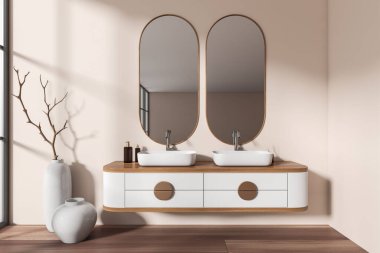 Işıl ışıl banyo manzarası, iki ayna, lavabo, beyaz duvarlar, meşe ağacı ahşap zemin, vazolar ev bitkisi, sıvı sabun. 3d oluşturma