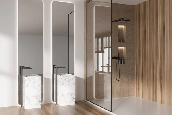 Weiße Badezimmereinrichtung Mit Dusche Hinter Glasabtrennung Seitenansicht Doppelwaschbecken Aus Marmor — Stockfoto