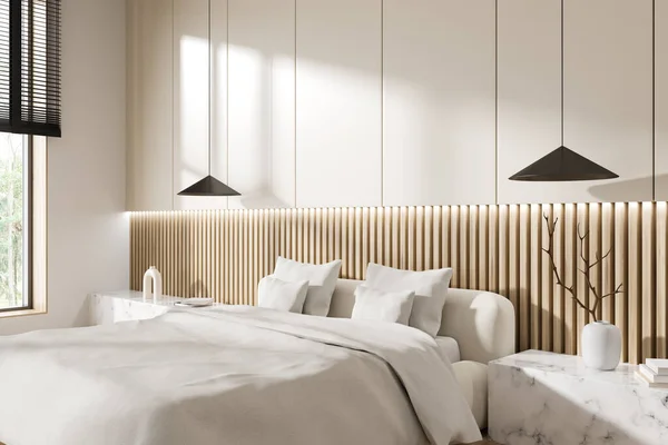 Gemütliche Schlafzimmereinrichtung Mit Bett Und Stilvoller Dekoration Seitenblick Hotelschlafbereich Mit — Stockfoto