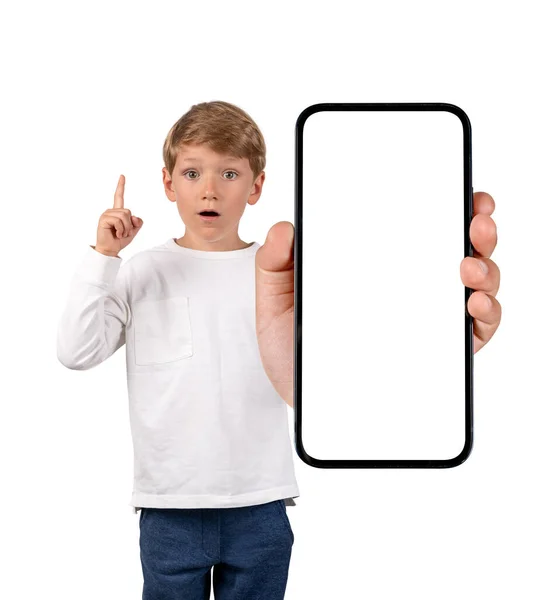 Băiat Copil Aspect Surprins Degetul Îndreptat Sus Arătând Telefon Batjocură — Fotografie, imagine de stoc