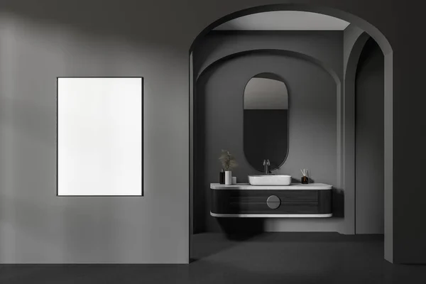 Tmavý Hotel Koupelna Interiér Umyvadlem Paluba Příslušenstvím Šedá Betonová Podlaha — Stock fotografie
