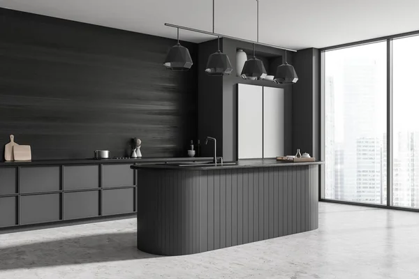 Interior Cozinha Escura Com Bar Ilha Geladeira Com Utensílios Cozinha — Fotografia de Stock