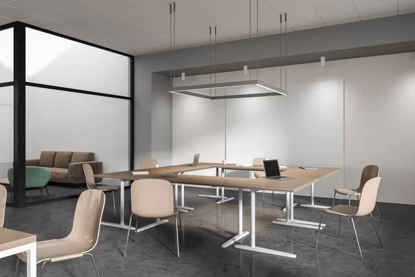 Interior Kantor Modern Dengan Kursi Dan Meja Bersama Kaca Samping — Stok Foto