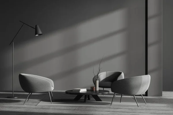 Interior Sala Estar Casa Escura Com Três Poltronas Mesa Café — Fotografia de Stock