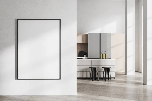 现代阁楼厨房的内部有白色墙壁 混凝土地板 木制橱柜 大冰箱和有椅子的白色酒吧 竖直地模仿左边的海报 3D渲染 — 图库照片