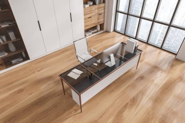 Çalışma masasında bilgisayar, ahşap zeminde koltuk olan aydınlık iş odasının en üst görüntüsü. Dekorlu dolap, Singapur gökdelenlerinde panoramik pencere. 3B görüntüleme