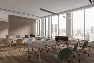 Şık bir iç mekan, sandalyeler, dizüstü bilgisayarlı masa, ahşap zeminde yan görüş. Modern mobilyaları olan minimalist iş köşesi. Kuala Lumpur gökdelenlerinin panoramik penceresi. 3B görüntüleme