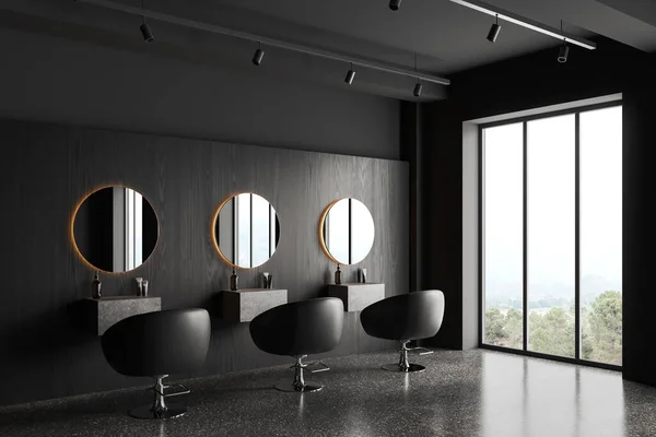 Černý Salon Krásy Interiér Kulatými Zrcadly Boční Pohled Točící Křesla — Stock fotografie