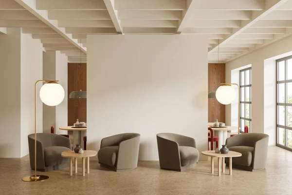 Wnętrze Restauracji Miękkimi Krzesłami Stołami Rzędzie Przytulna Kawiarnia Jedzenie Przestrzeni — Zdjęcie stockowe