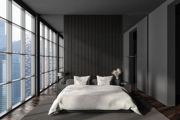 Πρόσοψη Σκούρο Υπνοδωμάτιο Εσωτερικό Κρεβάτι Κομοδίνα Μαξιλάρια Γκρι Τοίχο Ξύλο — Φωτογραφία Αρχείου