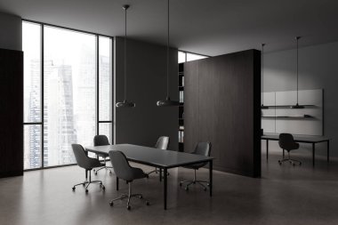 Masa ve sandalyelerle birlikte çalışan karanlık iç mekan, Singapur gökdelenlerinde panoramik pencere. Bölmeli konferans alanı ve dekorasyonlu minimalist raf. 3B görüntüleme