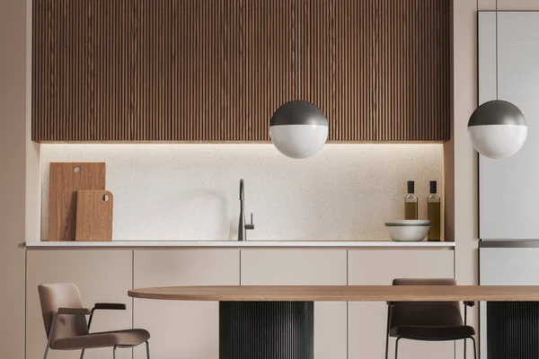 Interieur Der Modernen Küche Mit Beigen Wänden Holzschränken Komfortablen Beigen — Stockfoto