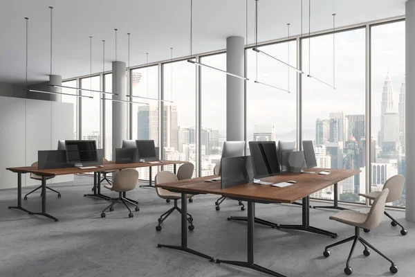 Weißer Arbeitsbereich Mit Stühlen Und Seitenansicht Auf Hellem Betonboden Büroecke — Stockfoto