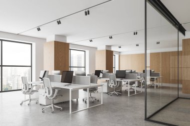 Beyaz ve ahşap iç mekan ofis mobilyaları, bilgisayar monitörleri ve sıra sıra dizilmiş koltuklar. Kuala Lumpur 'da cam odalı ve panoramik pencereli rahat bir iş yeri. 3B görüntüleme