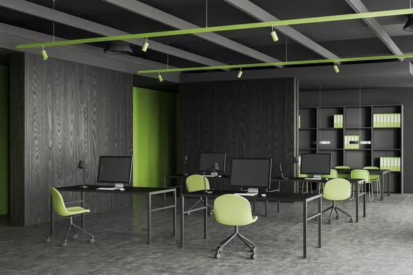 现代办公室内与协同工作和会议角落 侧视图分区 桌上的Pc电脑排成一排 绿色椅子和有文件夹的架子 3D渲染 — 图库照片