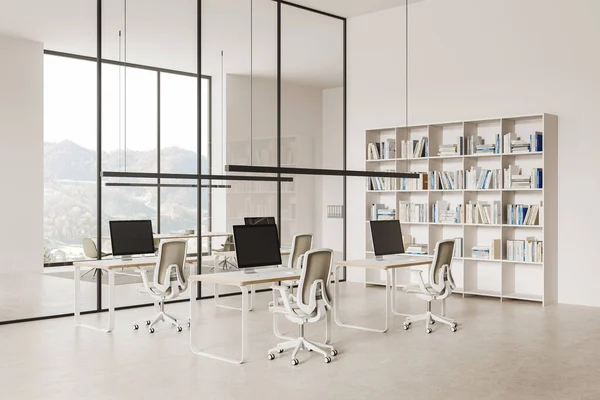Interior Moderno Escritório Espaço Aberto Com Paredes Brancas Piso Concreto — Fotografia de Stock