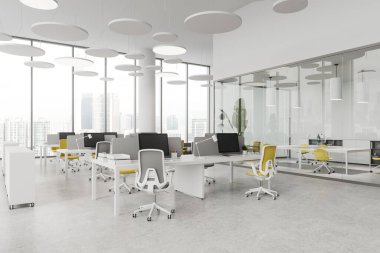 Çalışma odası ve cam toplantı odası olan beyaz ofis içi masa başı bilgisayar ve sıra sıra sandalyeler. Kuala Lumpur gökdelenlerinin panoramik penceresi. 3B görüntüleme