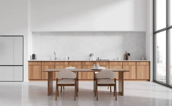 Yemek Masası Sandalyeler Aydınlık Beton Zemin Beyaz Yemek Odası Dolap — Stok fotoğraf