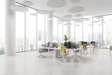 Samimi ofis içi koltuklar ve bilgisayarlarla birlikte çalışıyor, dokümanlarla dolu büfe. Kuala Lumpur gökdelenlerinde panoramik pencereli bir iş köşesi. 3B görüntüleme