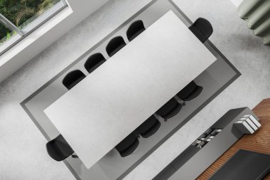 Modern konferans odasının içi sandalyelerle ve toplantı masasıyla aydınlık beton zeminde halı. Büfe iş alanı, büfe ve tropik bölgelerde panoramik pencere. 3B görüntüleme