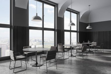 Gri ve ahşap duvarları olan şık bir restoranın köşesi, beton zemin, üzerinde sandalyeler ve lambaların asılı olduğu rahat gri yuvarlak masalar. 3d oluşturma