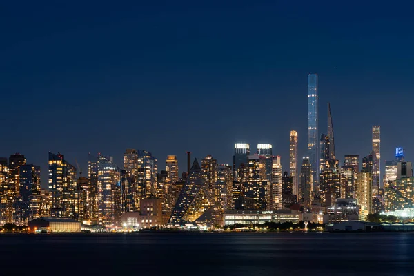 Geceleri New York Manhattan Rıhtım Parlayan Finans Binaları Şirket Şirketlerinin — Stok fotoğraf