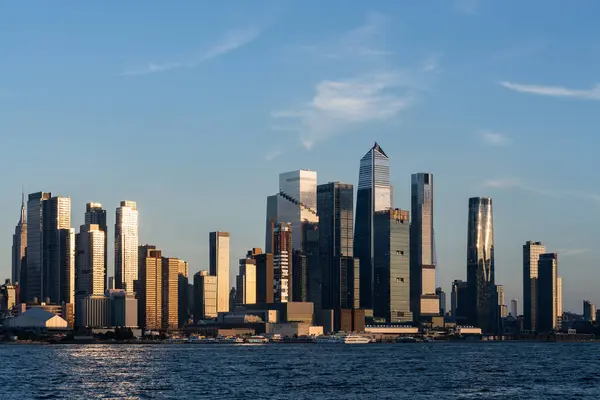 New York Şehir Merkezi Hudson Yards Gün Batımında Limana Ofis — Stok fotoğraf