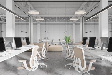 Beyaz ve cam duvarları, beton zemini ve bej sandalyeli beyaz bilgisayar masaları olan modern açık uzay ofisinin içi. 3d oluşturma