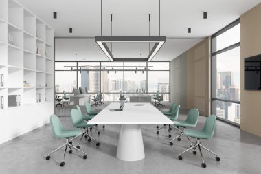 Çalışma odası, cam konferans odası, dizüstü bilgisayar ve televizyon ekranlı raf. Kuala Lumpur gökdelenlerinin panoramik penceresi. 3B görüntüleme