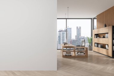 Ahşap ve beyaz duvarları, ahşap zemini, rahat bilgisayar masası ve solundaki uzay duvarını kopyalayan şık CEO ofisi. 3d oluşturma