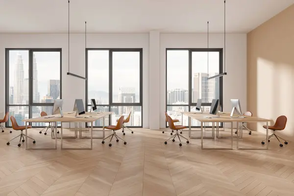 Interieur Eines Modernen Großraumbüros Mit Weißen Und Beigen Wänden Holzboden — Stockfoto