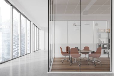 İçinde sandalyeler, toplantı masası ve ahşap zemin olan modern iş odası. Singapur gökdelenlerinde panoramik pencereli ofis konferans alanı. 3B görüntüleme