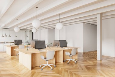 Çalışma ve cam toplantı odası, masa başında bilgisayar ve sıra sıra sandalyelerle iş içi manzarası. Modern mobilyaları ve teknolojisi olan işyeri salonu. 3B görüntüleme