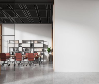 Beyaz ofis içinde tahta ve kırmızı koltuklar, klasörler ve belgelerle dolu raflar. Beton zeminde iş mobilyalarıyla toplantı odası. Boş duvar bölmesini düzenle. 3B görüntüleme