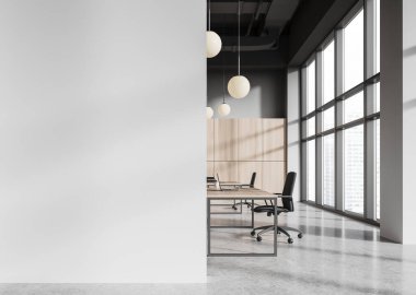 Şık bir ofis, dizüstü bilgisayarı ve sıralı koltukları, parlak beton zemini var. Gökdelenlerde panoramik penceresi olan bir iş yeri. Boşluk duvarını kopyala. 3B görüntüleme