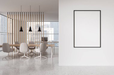 Beyaz duvarları, fayanslı zemini ve açık gri sandalyeli uzun konferans masası olan modern ofis toplantı odasının içi. 3d oluşturma