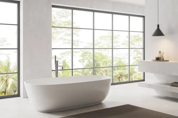 Konforlu Banyo Manzarası Banyo Küveti Aksesuarlar Beton Zeminde Halı Modern — Stok fotoğraf