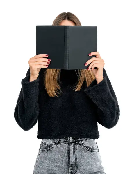Giovane Donna Che Legge Libro Nascondendo Faccia Studente Possesso Libro — Foto Stock