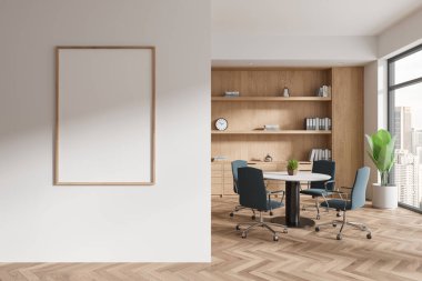 Ofisin içinde toplantı masası, koltuklar ve dekorasyonlu raflar var. Kuala Lumpur 'da panoramik pencereli konferans alanı. Bölümdeki tuval posterini taklit et. 3B görüntüleme