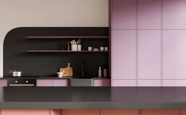 Интерьер Современной Кухни Белыми Серыми Стенами Уютные Фиолетовые Шкафы Шкафы — стоковое фото