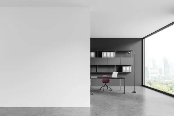 Ofis Içi Çalışma Masası Dizüstü Bilgisayar Gri Beton Zeminde Renkli — Stok fotoğraf