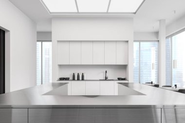 Açık uzay mutfağı, dolabı ve bar tezgahı olan lüks bir restoran. Singapur gökdelenlerinin panoramik penceresinin yanındaki yemek masaları ve sandalyeler. 3B görüntüleme