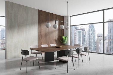 Oturma odası manzarası, yemek masası, sandalyeler, yan manzara beton zemin. Bangkok gökdelenlerinde bitki ve panoramik pencereli aksan duvar. 3B görüntüleme